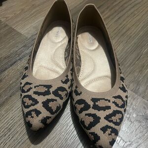 Old Navy Leopard Print Women's Flats